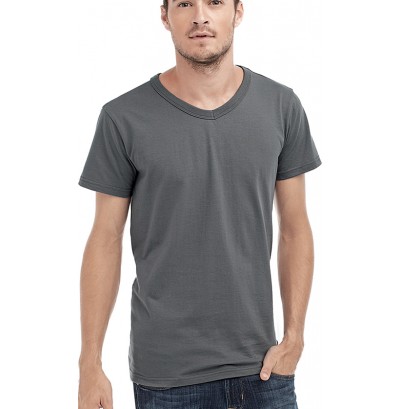 V-ringad T-shirt